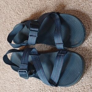 Men's navy blue Chacos size 11